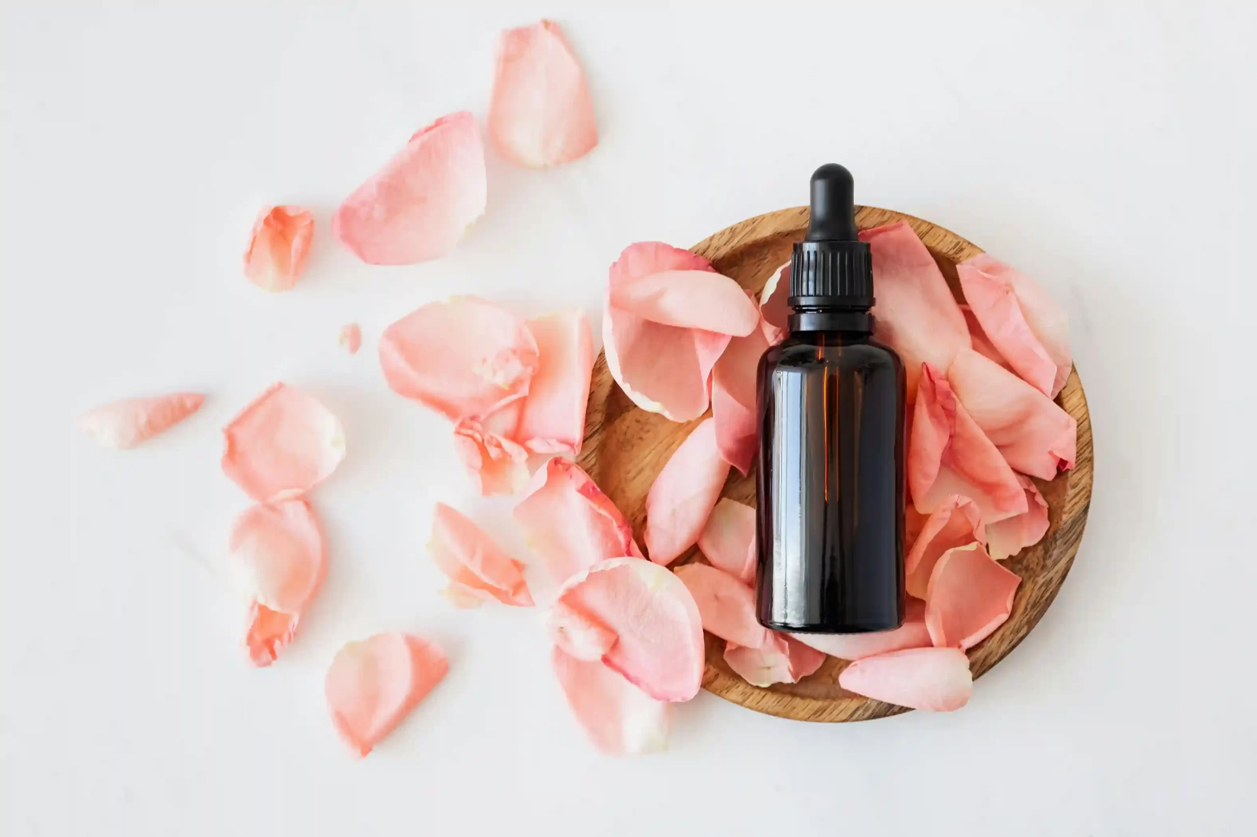 Flower petals with massage oil